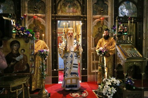 „Cei trei luminători mai mari” au fost cinstiți la hramul Mănăstirii „Sfinții Trei Ierarhi” din Iași