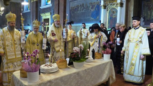 Patru ierarhi au slujit la Catedrala Veche din Arad