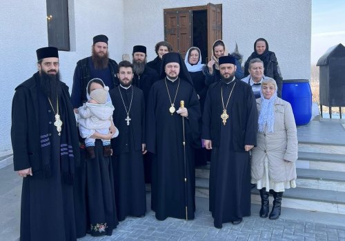 Slujbă arhierească la Mănăstirea Eroilor din Stoianovca