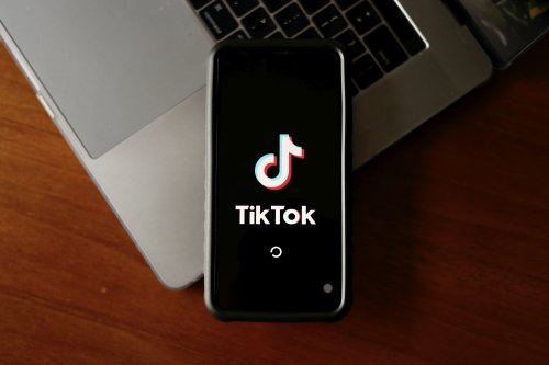 Fără TikTok pe telefoanele funcționarilor europeni