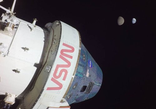 Patru astronauți vor zbura în jurul Lunii în 2024