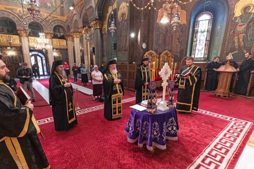 Făuritorii Unirii Basarabiei cu România pomeniți la Catedrala Patriarhală