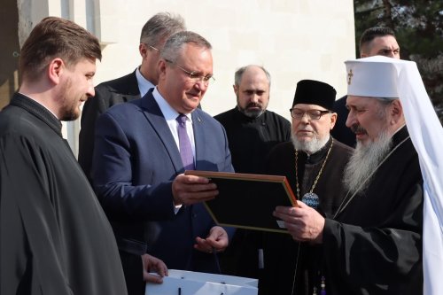 Premierul României în vizită la Mitropolia Basarabiei