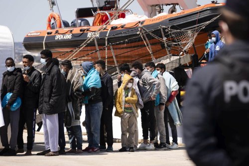 Migranții, o zecime  din populația Franței
