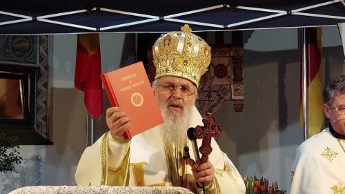 Prăznuirea Învierii Domnului în eparhiile româneşti din diasporă