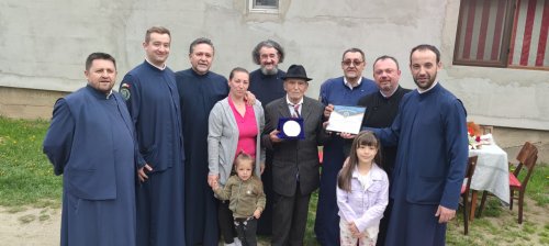 Veteranul de război Ioan Cerghedean vizitat de preoți din cadrul MAI