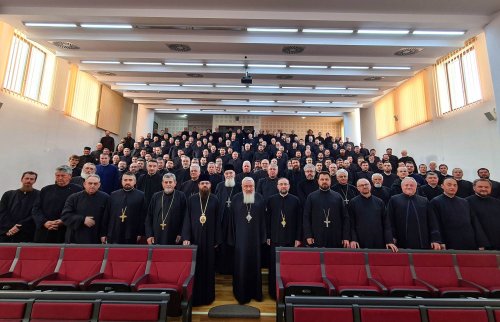 Conferinţe preoţeşti despre bătrânețe și bătrânii în viața Bisericii, în eparhia Clujului