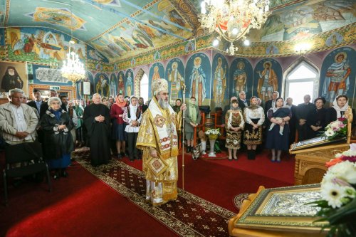 Sfintele Femei Mironosițe prăznuite în parohia buzoiană Măcrina
