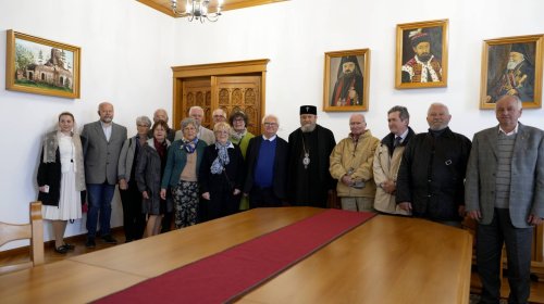 Academicieni francezi în vizită la  Mănăstirea „Brâncoveanu” din Sâmbăta de Sus