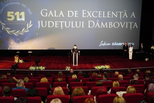 Chiriarhul Târgoviștei a participat la Gala de excelență a județului Dâmbovița