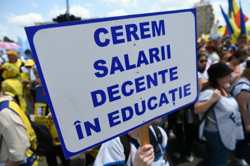 Profesorii au obținut un avans din viitoarele creșteri salariale
