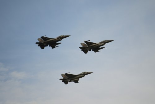 Norvegia a vândut 32 avioane F-16 României