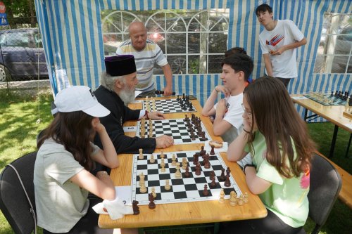 Concurs de șah la o parohie din municipiul Galați