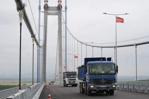 Testări complexe la podul suspendat peste Dunăre