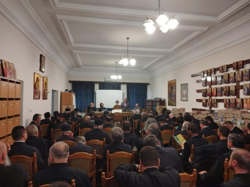 Ședință clericală la Protopopiatul Piatra Neamț