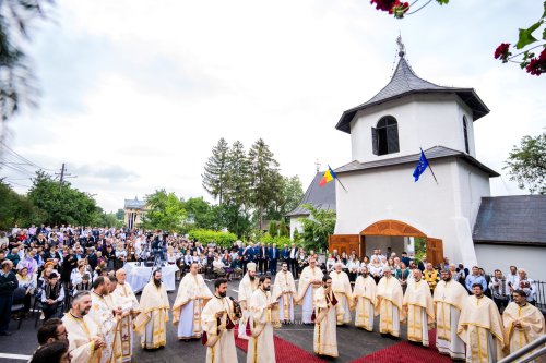 Înnoirea veșmântului exterior al bisericii din localitatea suceveană Comănești