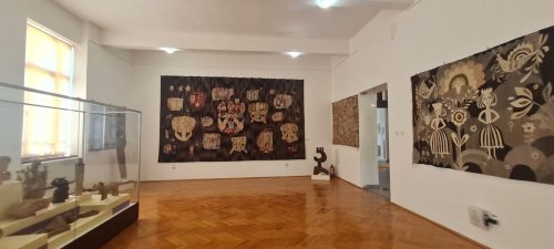 Cea mai mare colecție de tapiserie din țară,  la Muzeul Județean Buzău