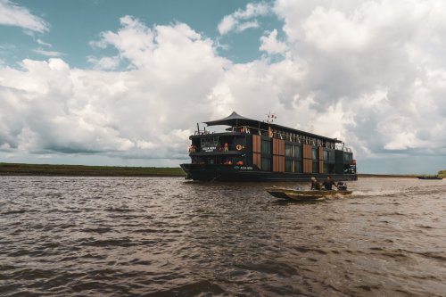 În canoe de la un capăt la celălalt al Amazonului