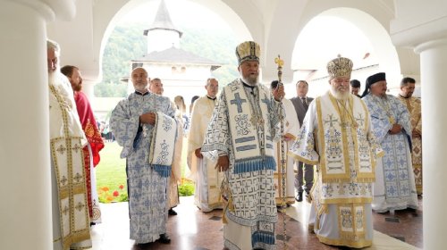 Zi de sărbătoare la Mănăstirea Brâncoveanu de la Sâmbăta de Sus
