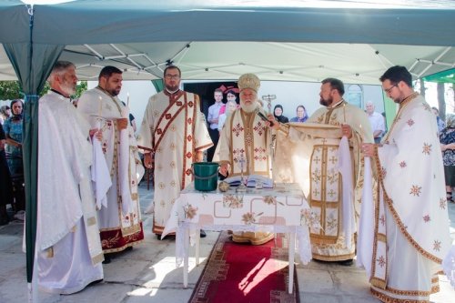 Un nou Altar de vară în parohia tulceană Satu-Nou