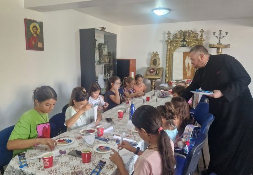 Atelier de creație gratuit la o parohie din Ialomița