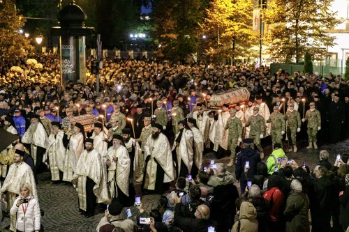 20.000 de pelerini în rugăciune, la Iași, pe „Calea Sfinților”
