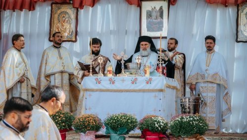 Prezență arhierească la Parohia „Sfânta Cuvioasă Parascheva” din Bacău