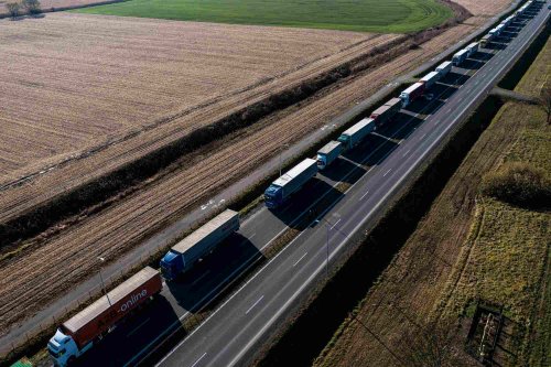Mii de vehicule blocate la granița dintre  Polonia și Ucraina