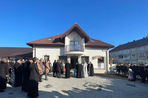 Liturghie arhierească și sfințirea casei parohiale din Șieuț, Bistriţa-Năsăud