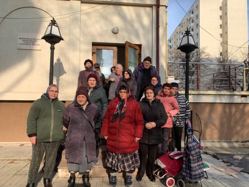 Beneficiarii cantinei „Sfânta Ana” din București au primit pachete cu alimente