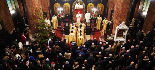 Liturghie arhierească la Alba Iulia, la praznicul Naşterii Domnului