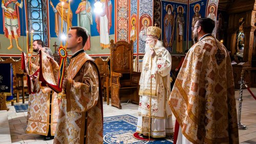 Liturghie arhierească la Mănăstirea „Sfântul Ioan cel Nou de la Suceava”