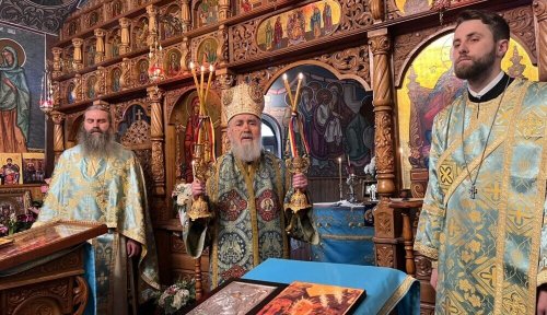 Popas de rugăciune la Mănăstirea Feredeu, județul Arad