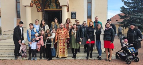 Proiect caritabil dedicat tinerelor mame în parohii din Sibiu şi Cisnădie