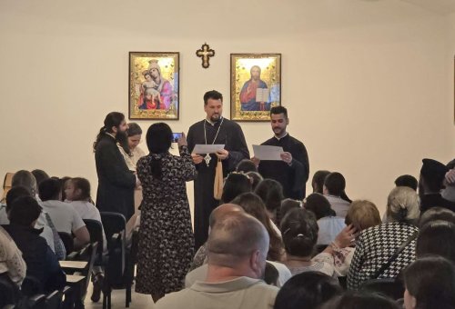 Tineri din Arhiepiscopia Târgoviștei, câștigători ai unui concurs de icoane