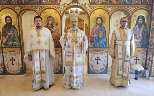 Slujire în paraclisul casei „Sfântul Ștefan cel Mare” din Alba Iulia