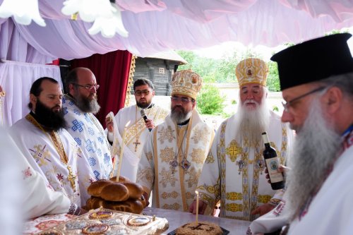 Hram la Mănăstirea Topolnița din Mehedinți