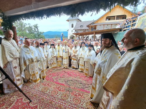 Casa Sfinților Iosif și Chiriac de la Bisericani a primit haină nouă luminoasă