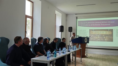 Conferință despre Psaltire la Timișoara, ținută de un teolog sârb 