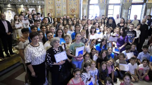 Premii pentru elevii olimpici la religie din județul Sibiu