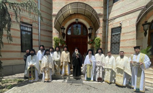 Prăznuire luminoasă la Mănăstirea Radu Vodă din Bucureşti