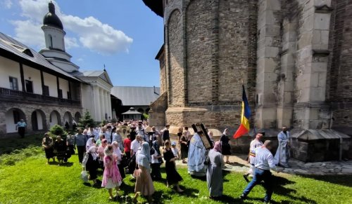 Hramul icoanei „Îndrumătoarea” de la Mănăstirea Neamț