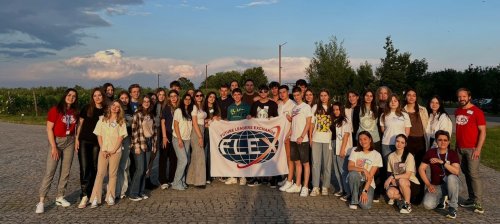 Elevii americani vor învăţa în România