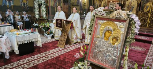 Icoana Maicii Domnului „Prodromiţa” cinstită în biserica Parohiei Parcul Călăraşi