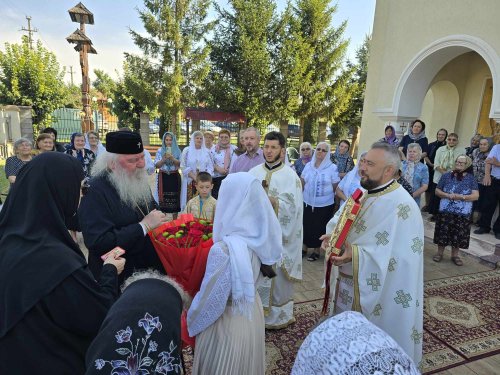 Vizită arhierească în Parohia Ghiroda Veche