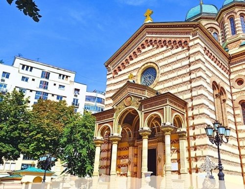 Un nou Altar de vară și lumânărar la Biserica Domnița Bălaşa din Capitală 