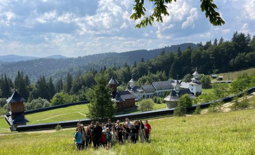 Tabără în Bucovina pentru 20 de copii brăileni