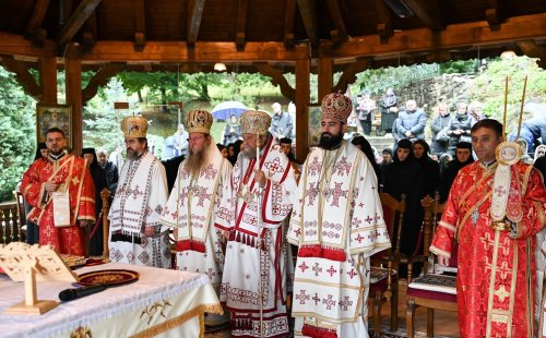 Hram la Mănăstirea Prislop, judeţul Hunedoara