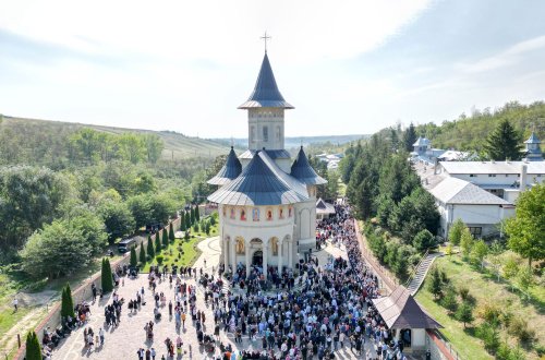 Moaștele Sfântului Andrei la hramul Mănăstirii Brazi