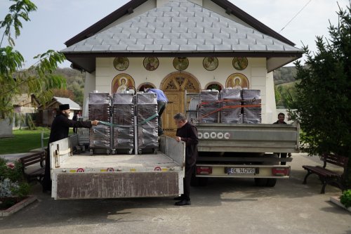 Un nou transport cu sobe a ajuns la sinistraţii din judeţul Galaţi